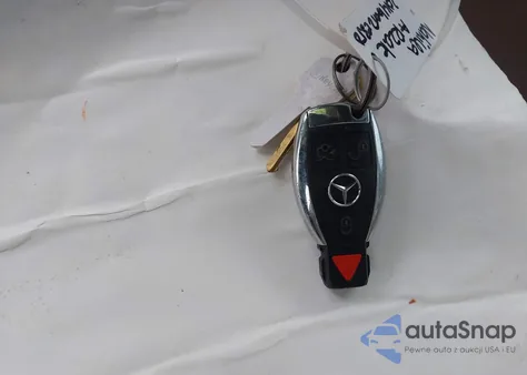 2014 Mercedes-Benz E 350 z USA, uszkodzony, nr VIN WDDHF5KB0EA889239